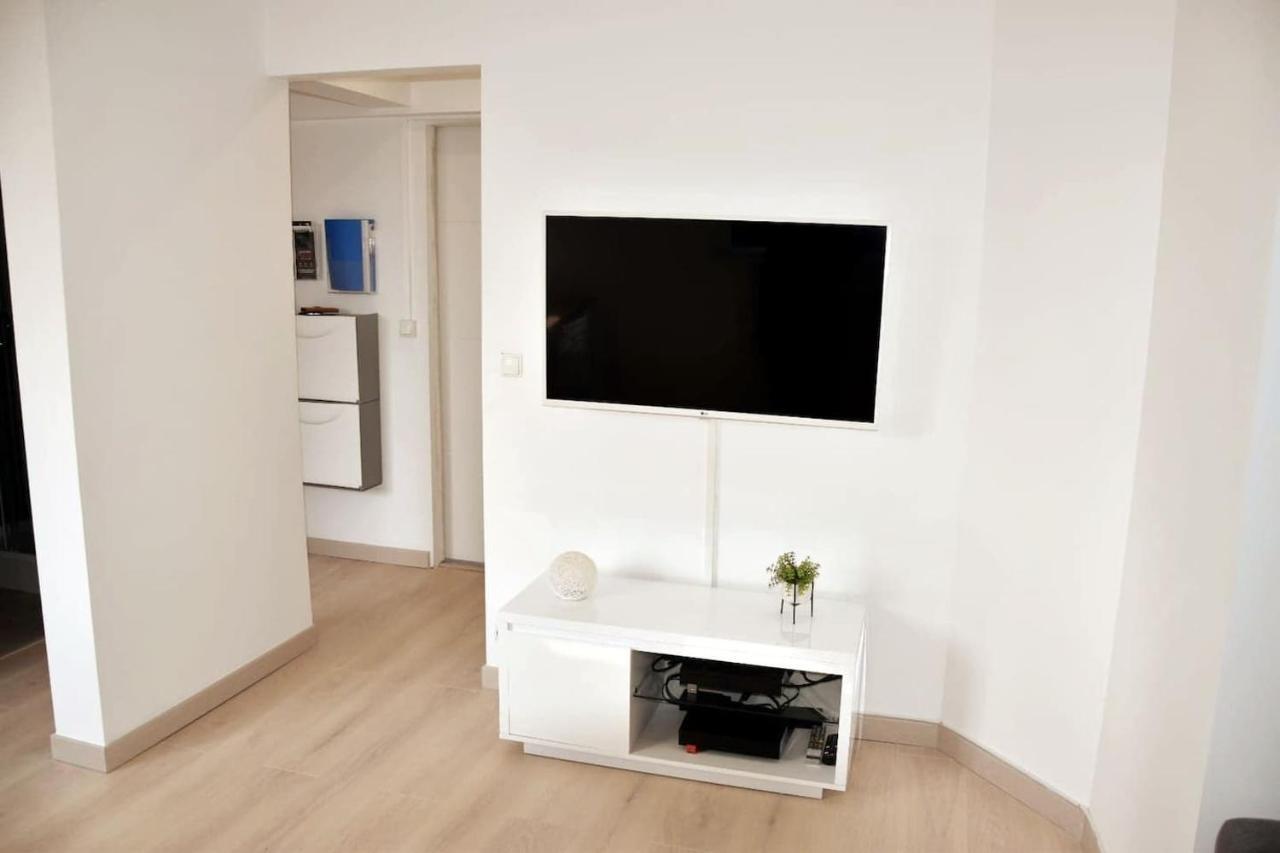 Bel Appartement Situe Quartier Louvre-Bollaert Lens Exterior photo